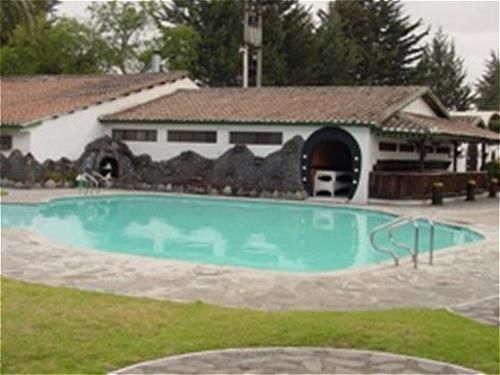 Rumipamba De Rosas Hotel 4*