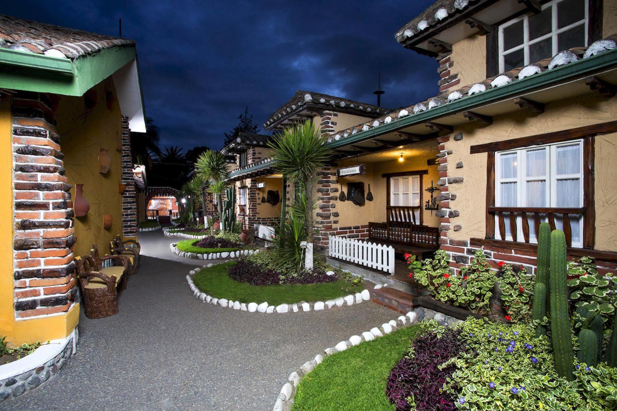 Rumipamba De Rosas Hotel 4*